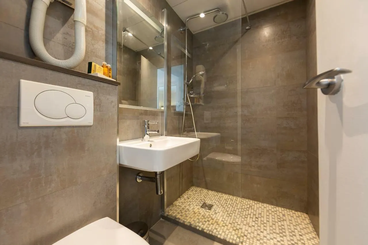Logis Hotel 15 Montparnasse Paris