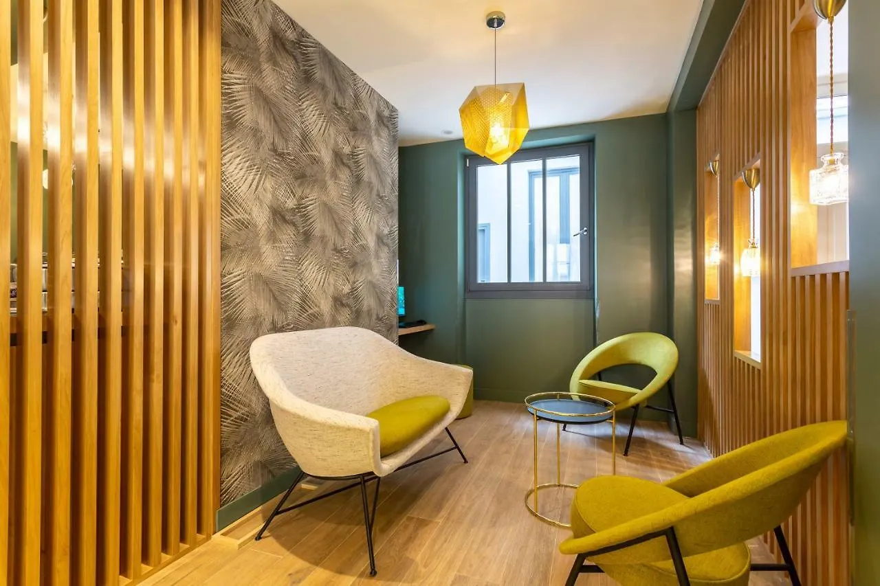 Logis Hotel 15 Montparnasse Paris France